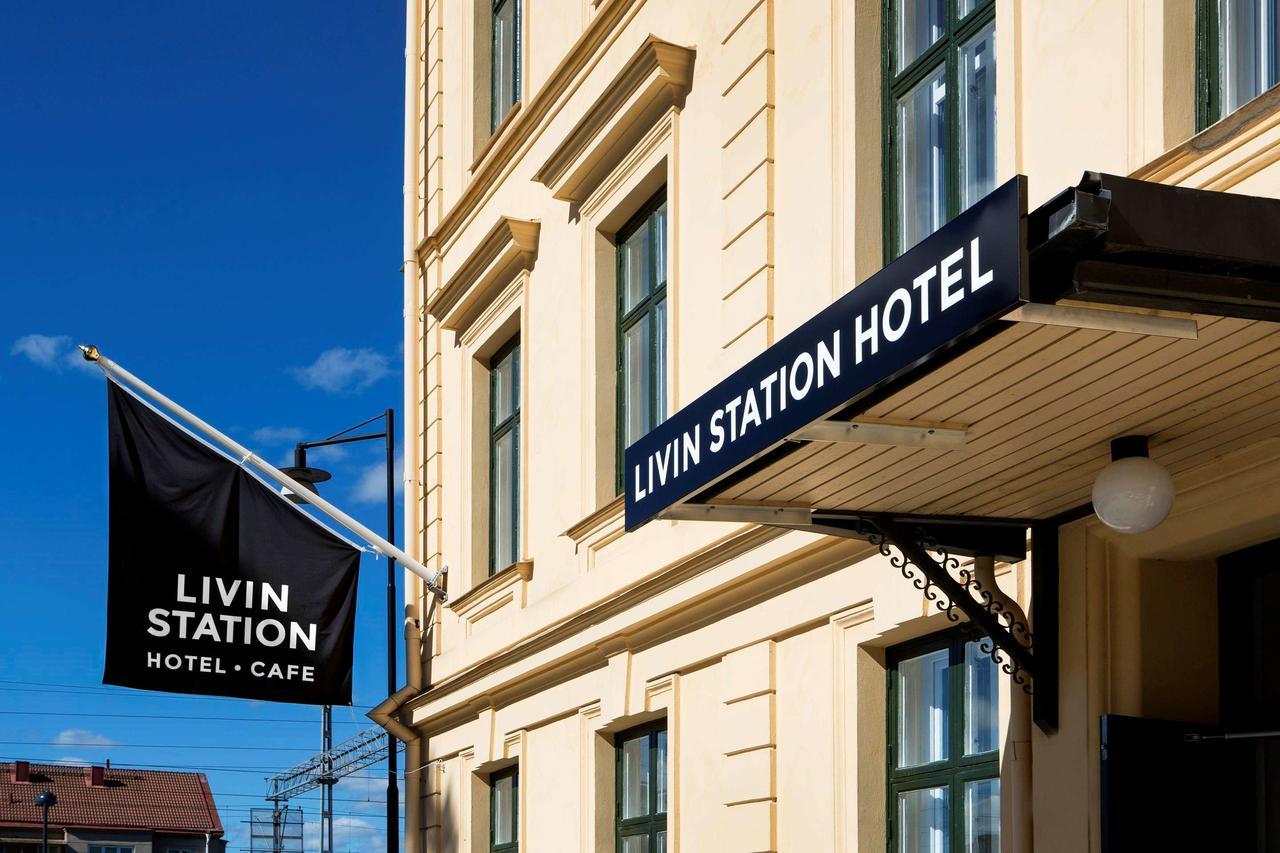 Livin Station Hotel Orebro Bagian luar foto